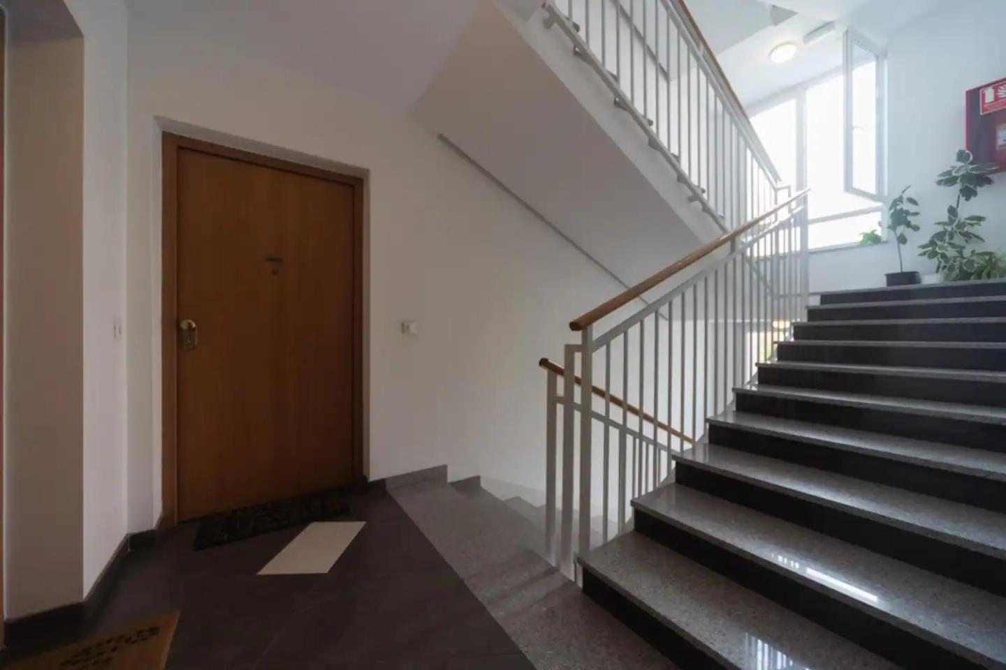 Well-Equipped Apartment With Free Parking Zagreb Buitenkant foto